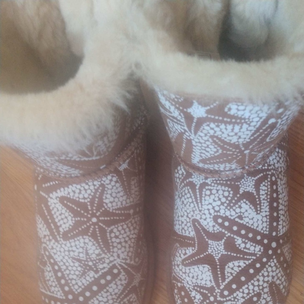 Girl Size 4 Uggs : Mini Bailey Bow Star Fish